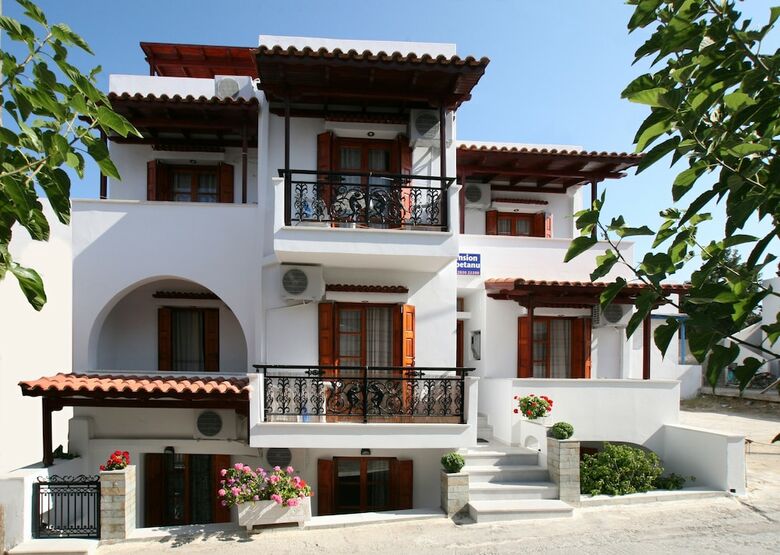 Hotel Kapetanos Rooms