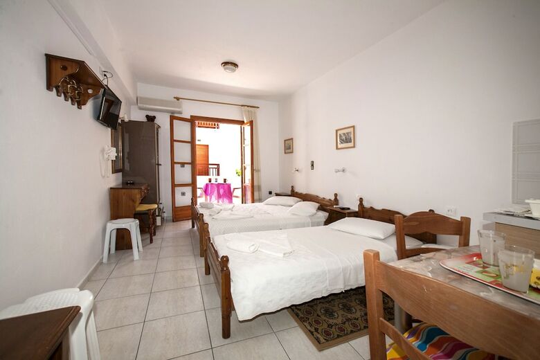 Hotel Kapetanos Rooms