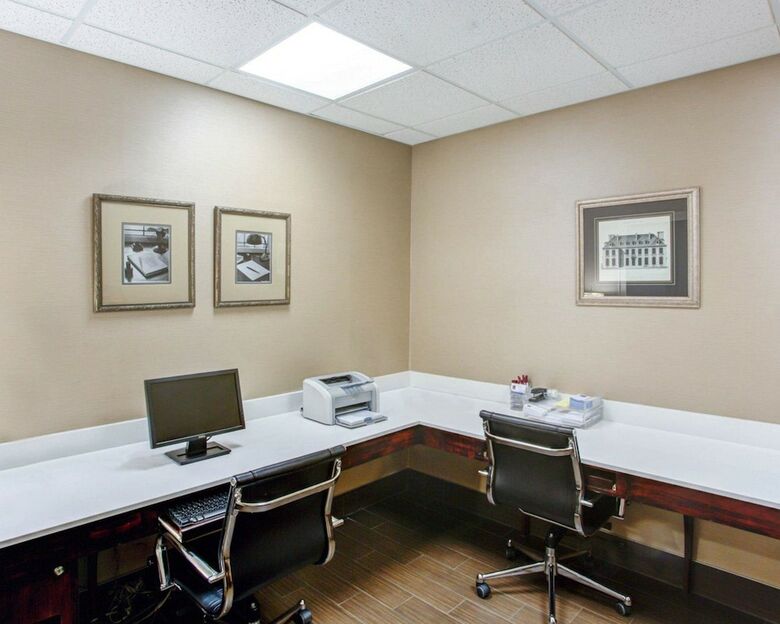 Hotel Comfort Suites