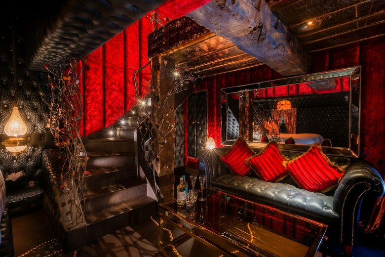 Hotel The Crazy Bear Beaconsfield