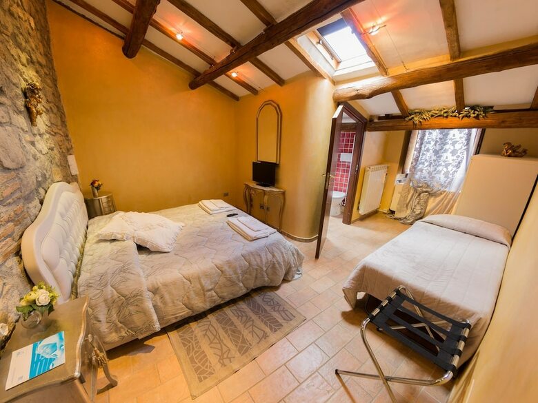 Bed & Breakfast Medieval House