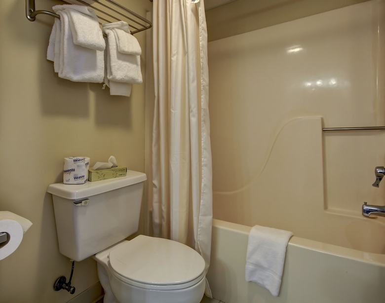 Apartamento Coastal Palms Inn & Suites
