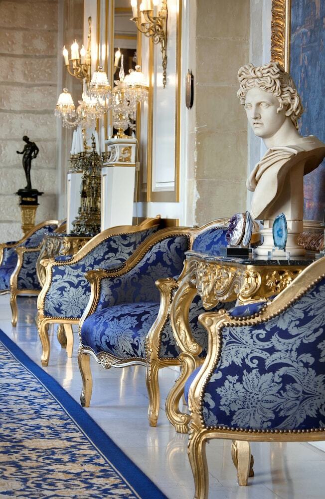 Hotel Ch�teau de Beauvois - Younan Collection