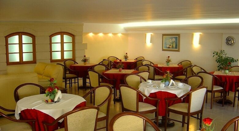 Elysee Hotel