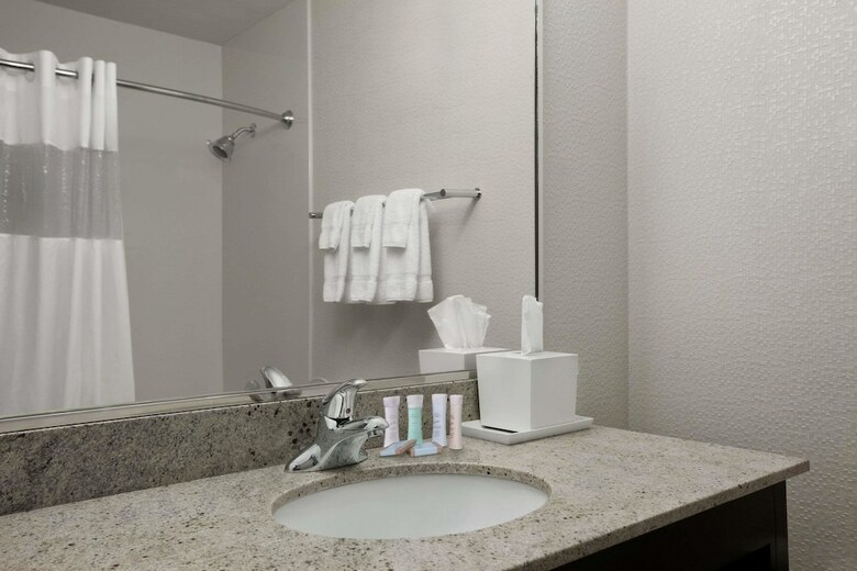 Hotel Travelodge By Wyndham Hubbard Oh