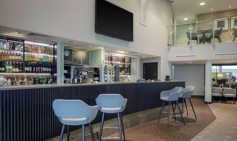 Hotel Doubletree By Hilton London Heathrow Airport