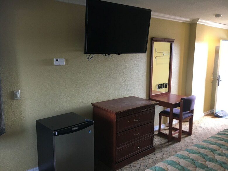 Motel Bellflower Travel Inn