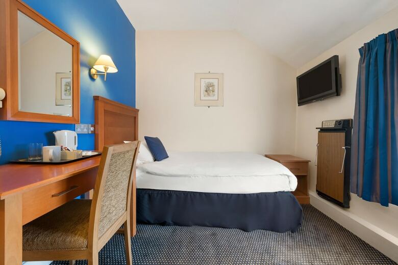 Ramada By Wyndham Loughborough Hotel