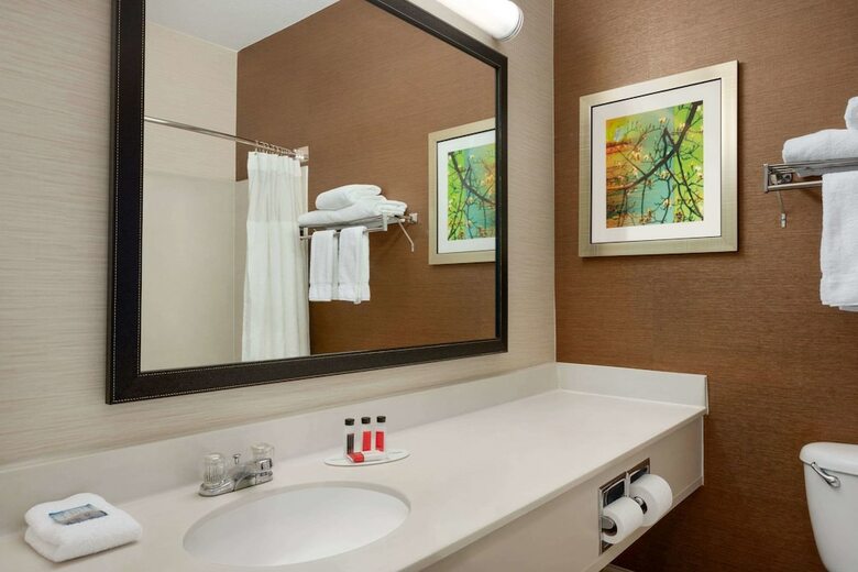 Hotel Baymont By Wyndham Tulsa