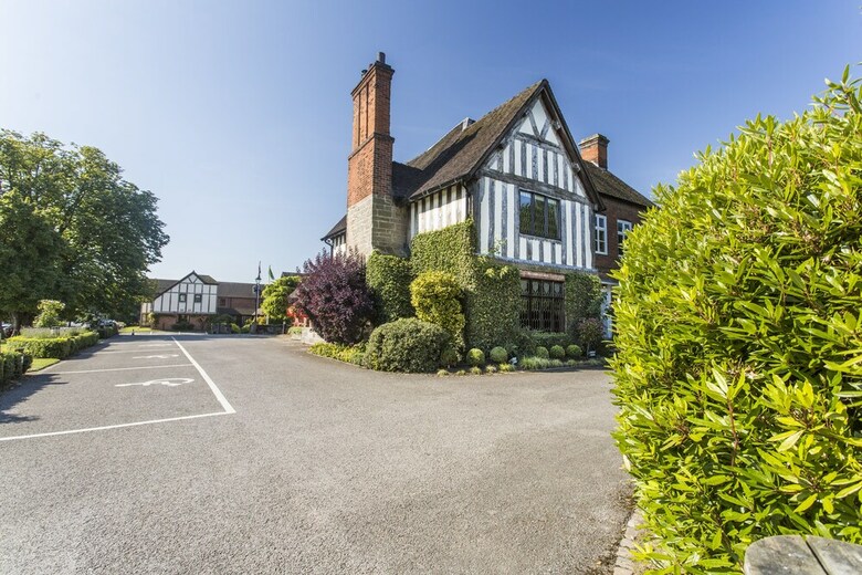 Hotel The Moat House