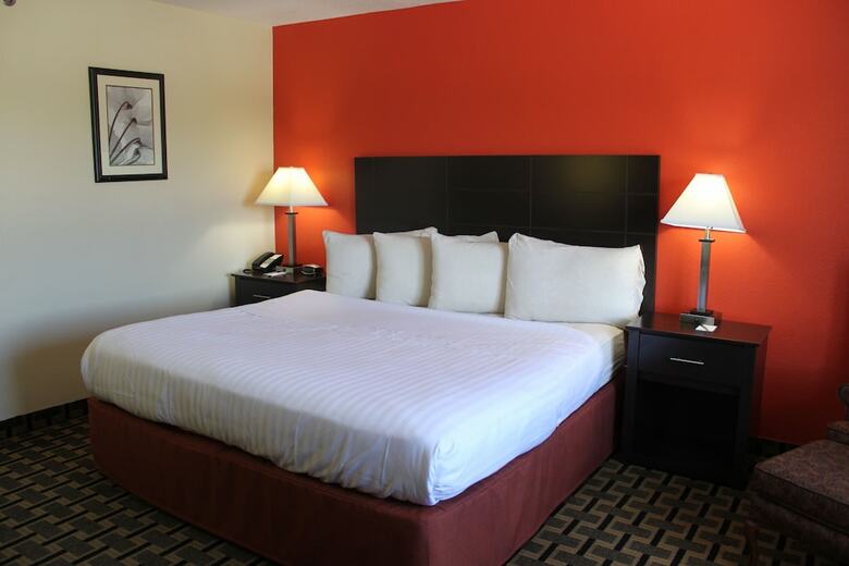 Hotel Americinn By Wyndham West Burlington