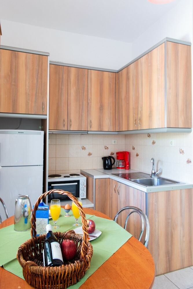 Bed & Breakfast Rooms & Apartments Archontou