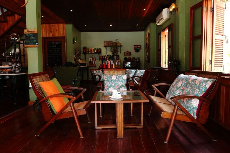 Bed & Breakfast Cafe De Laos