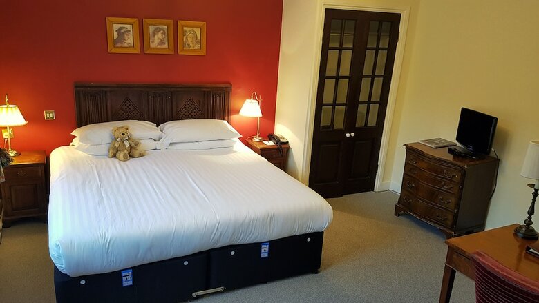 Noel Arms Hotel