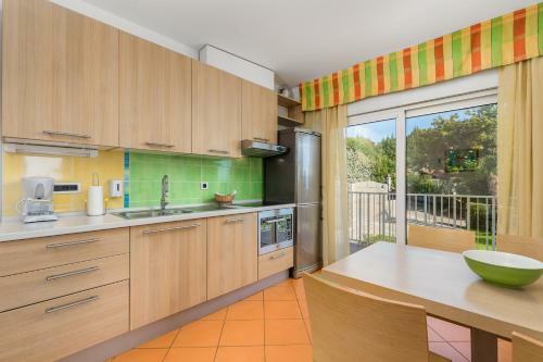 Apartments Rona Erea Icici