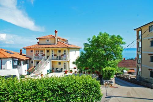 Apartments Kolmanic