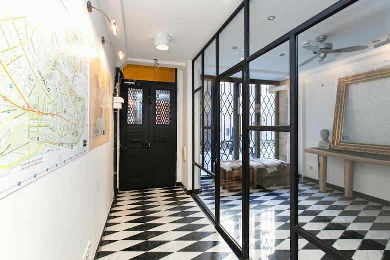 Aparthotel Chiconomy Suites