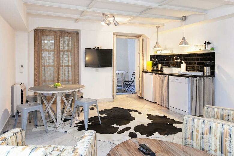Aparthotel Chiconomy Suites