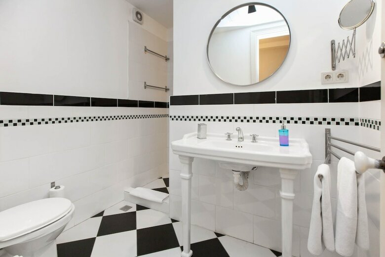Aparthotel Chiconomy Suites