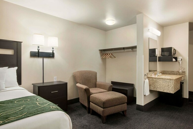 Hotel Baymont By Wyndham Glenwood