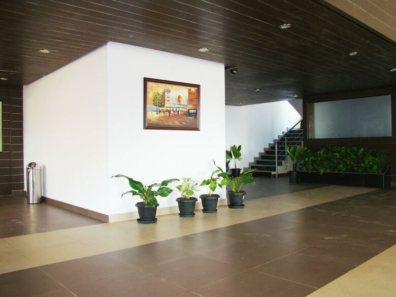 Hotel Grand Bee