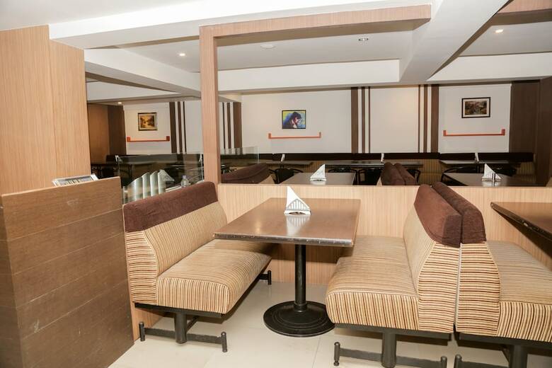 Hotel Grand Bee