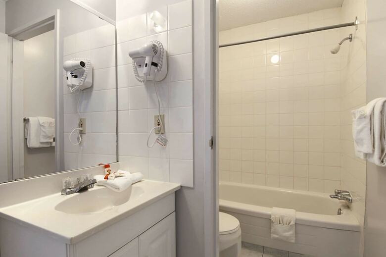 Motel Super 8 By Wyndham Red Deer