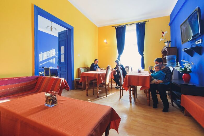 Hostal Tara Hostel