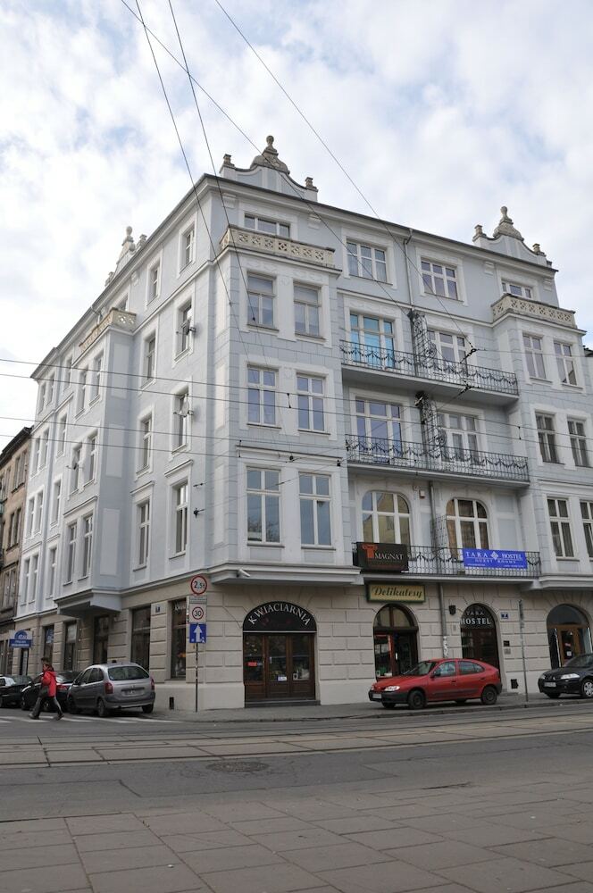 Hostal Tara Hostel