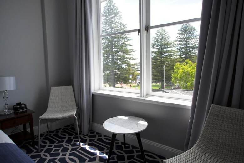 Seabreeze Hotel
