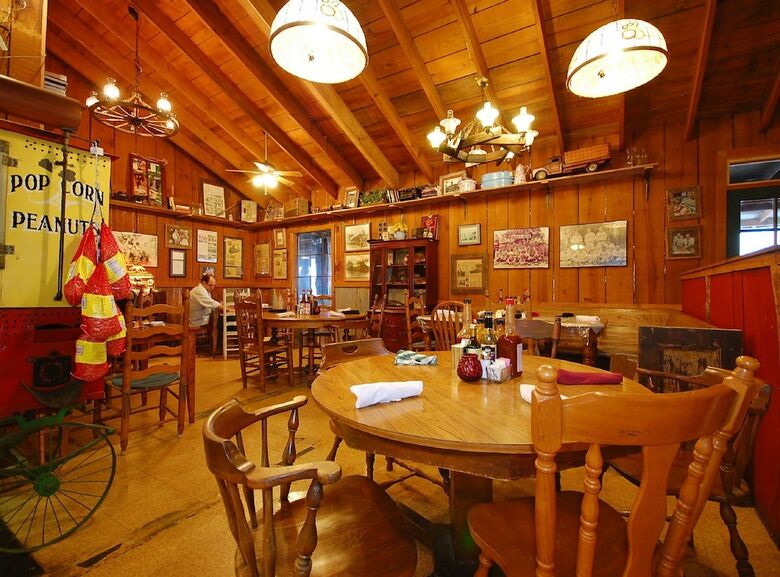 Hotel The Smokehouse Lodge And Cabins
