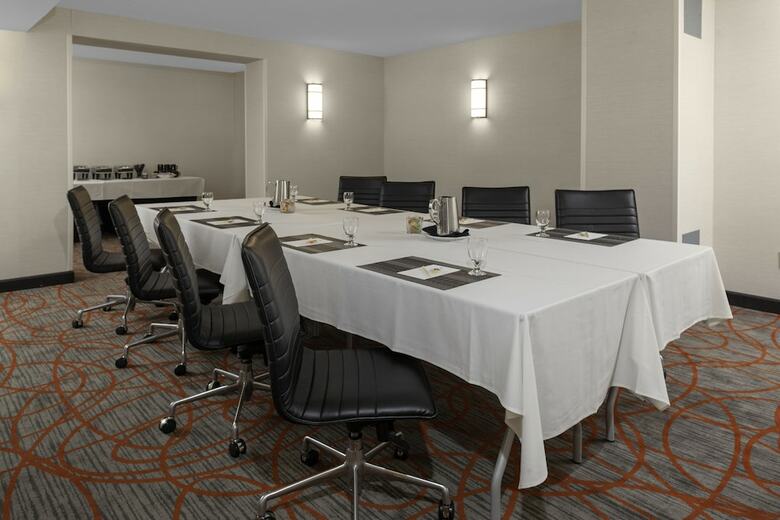 Doubletree Suites By Hilton Hotel Dayton - Miamisburg