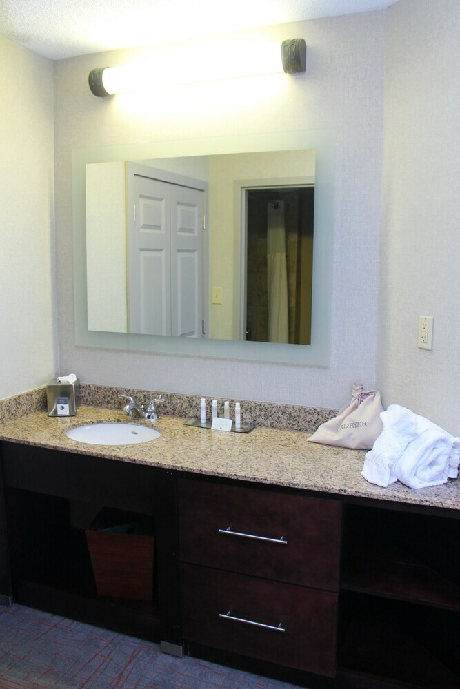 Doubletree Suites By Hilton Hotel Dayton - Miamisburg