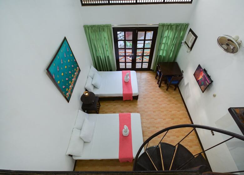 Hotel The Club Ten Beach Resort