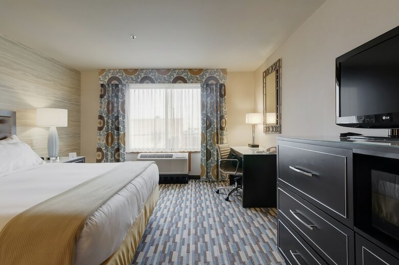Holiday Inn Express Hotel & Suites Warwick-providence (Arpt)