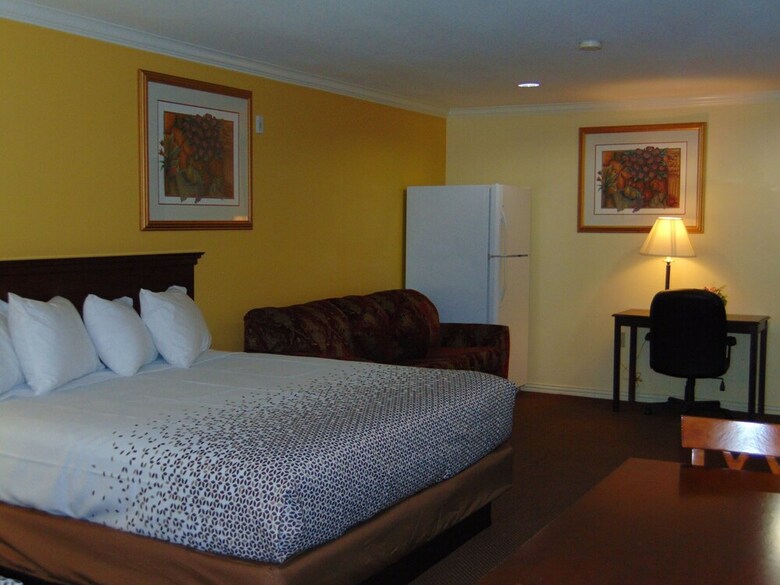 Motel Executive Inn And Suites