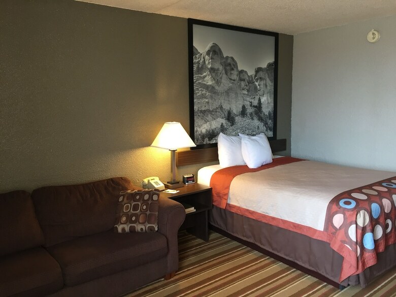 Hotel Super 8 By Wyndham Redfield