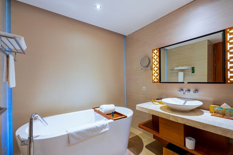 Vouk Hotel & Suites