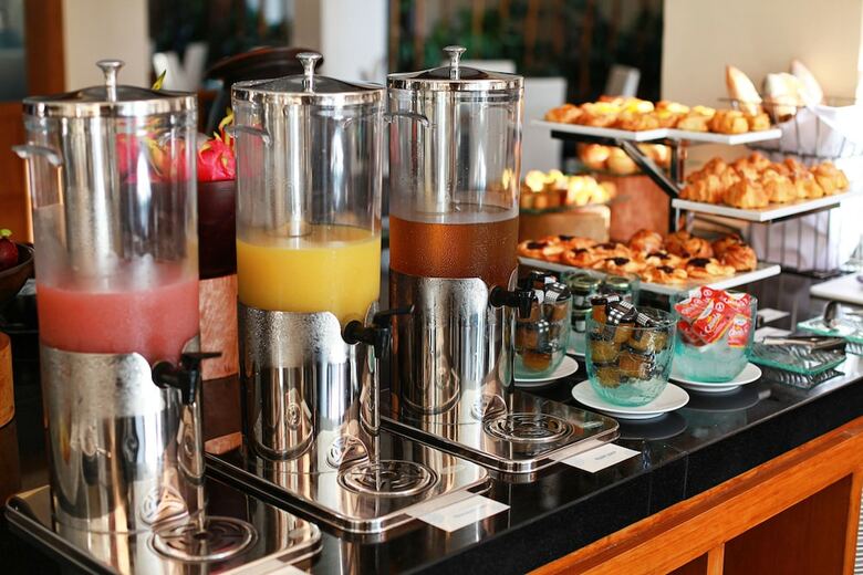 Vouk Hotel & Suites