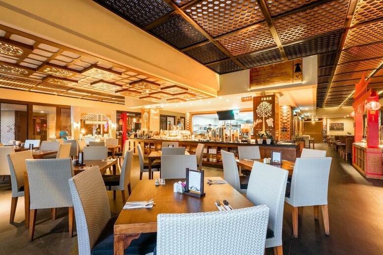 Vouk Hotel & Suites