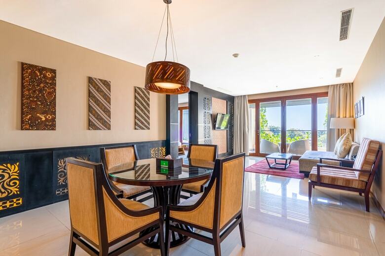Vouk Hotel & Suites