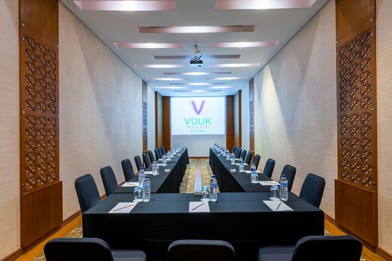 Vouk Hotel & Suites
