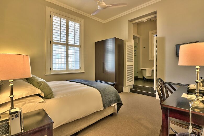 Hotel Underberg House