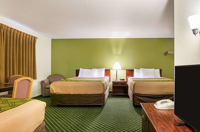 Motel Econo Lodge Hays I-70