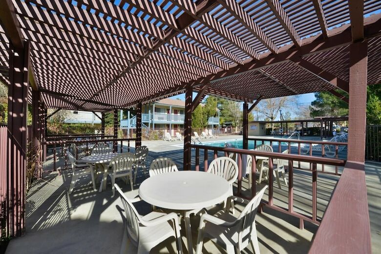 Motel Americas Best Value Inn & Suites Lancaster