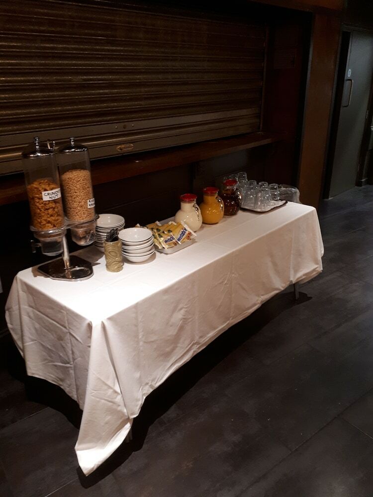 Carlton Hotel