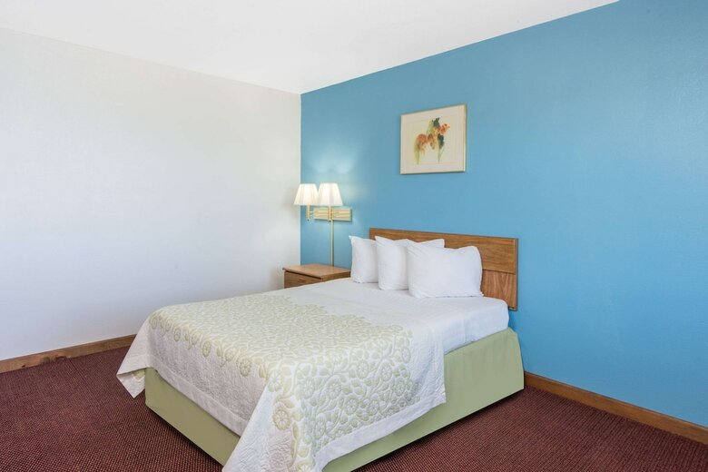 Hotel Days Inn By Wyndham Mountain Grove