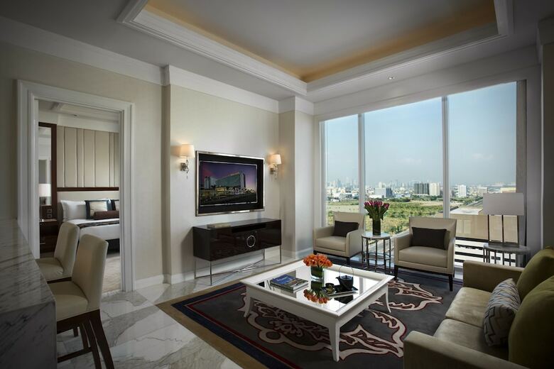 Hotel Solaire Resort And Casino