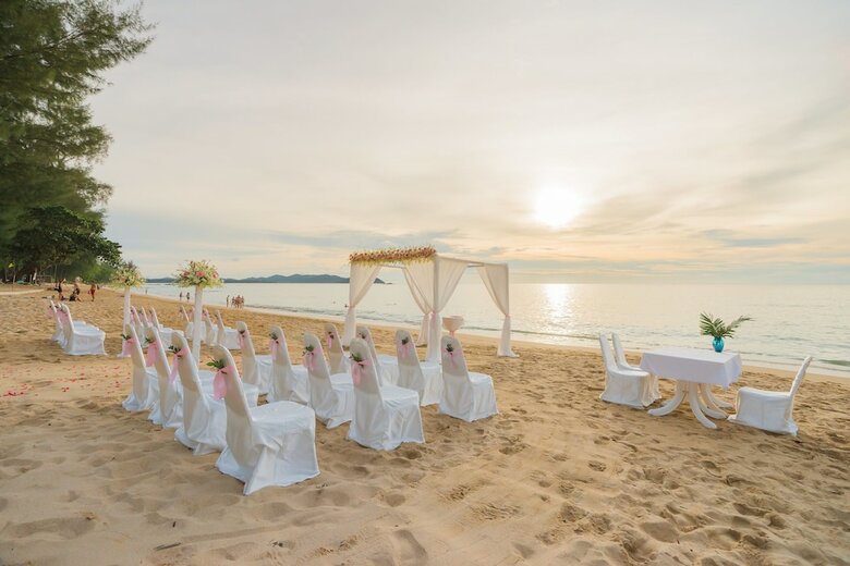Apartamento Hive Khaolak Beach Resort - Adults Only