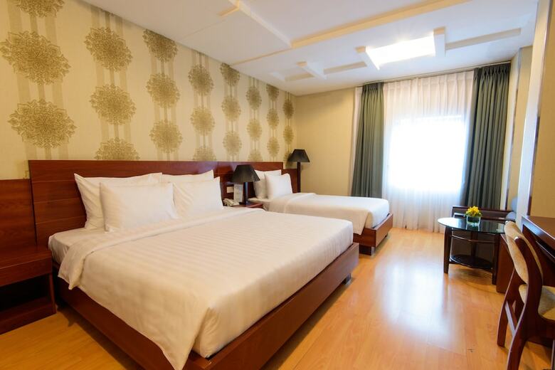 Central Park Saigon Hotel
